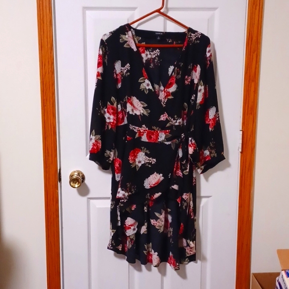 Torrid Georgett Wrap top sz 1 - Picture 3 of 3